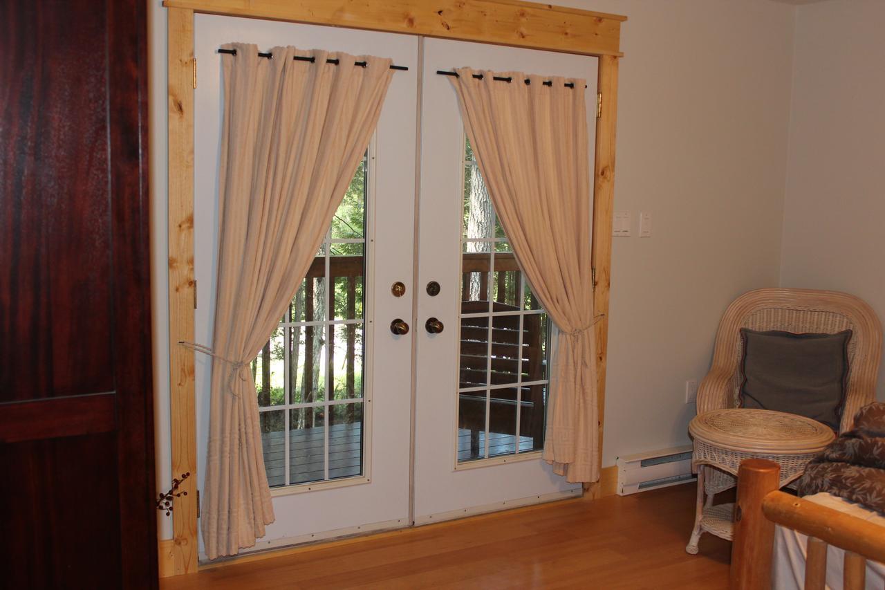 Bed and Breakfast The Perch On Gabriola Екстер'єр фото